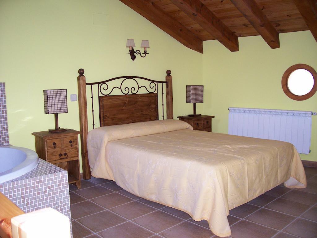 Los Camarotes Cervera de Buitrago Exterior photo